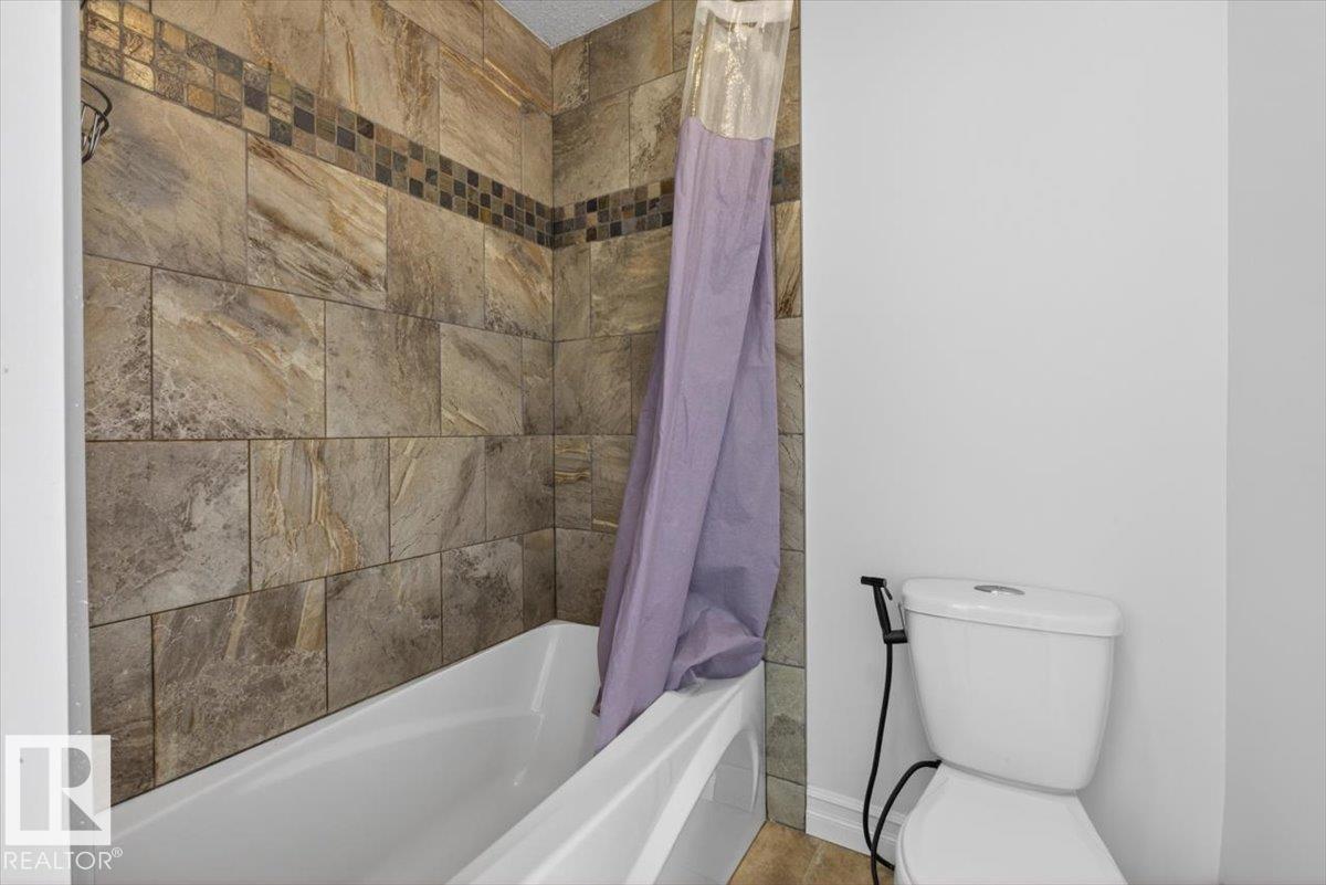 10958 88 AV NW - 48