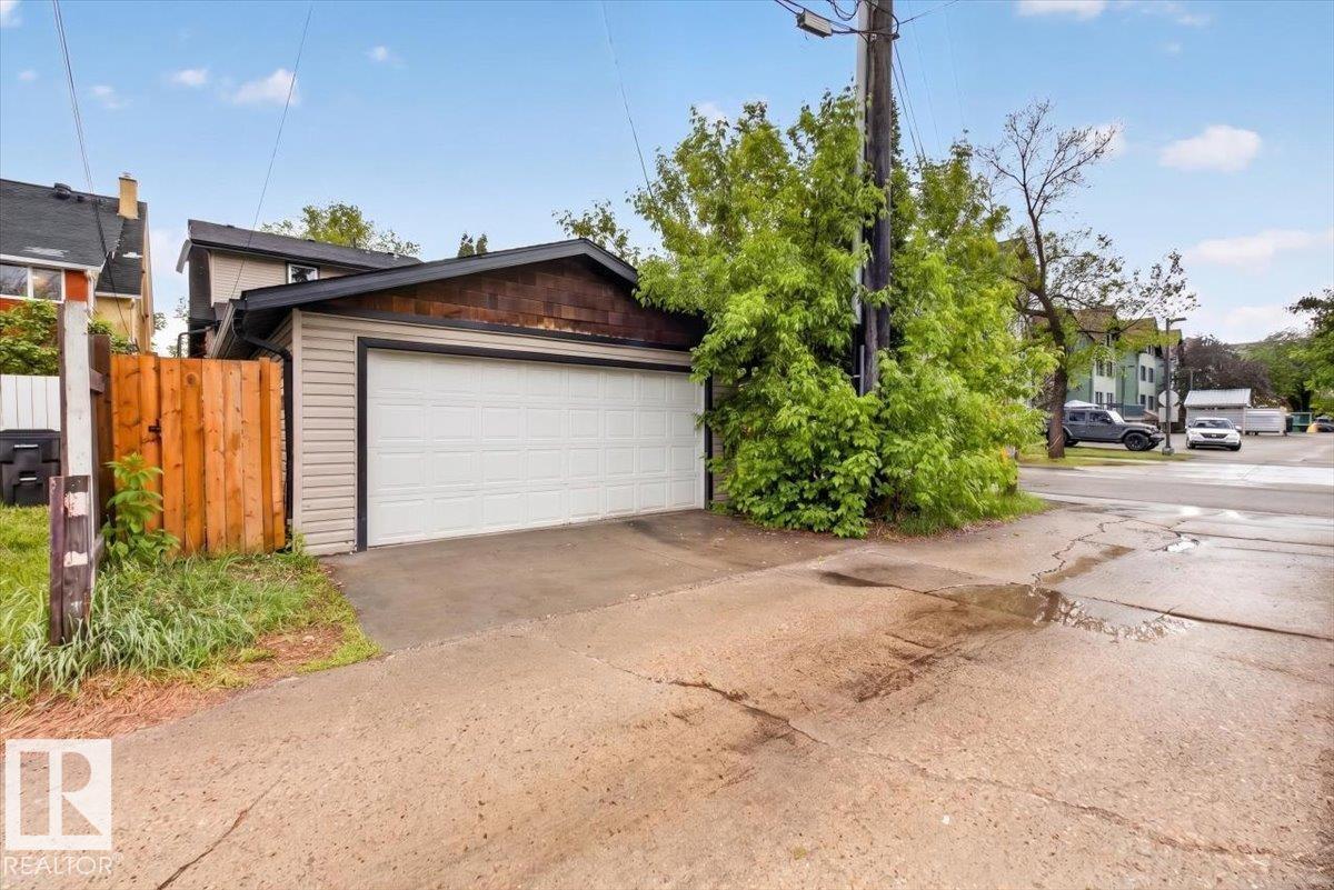 10958 88 AV NW - 58