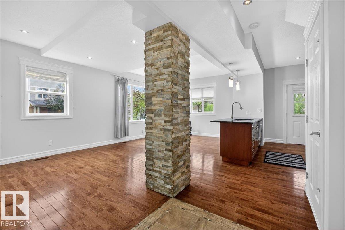 10958 88 AV NW - 7
