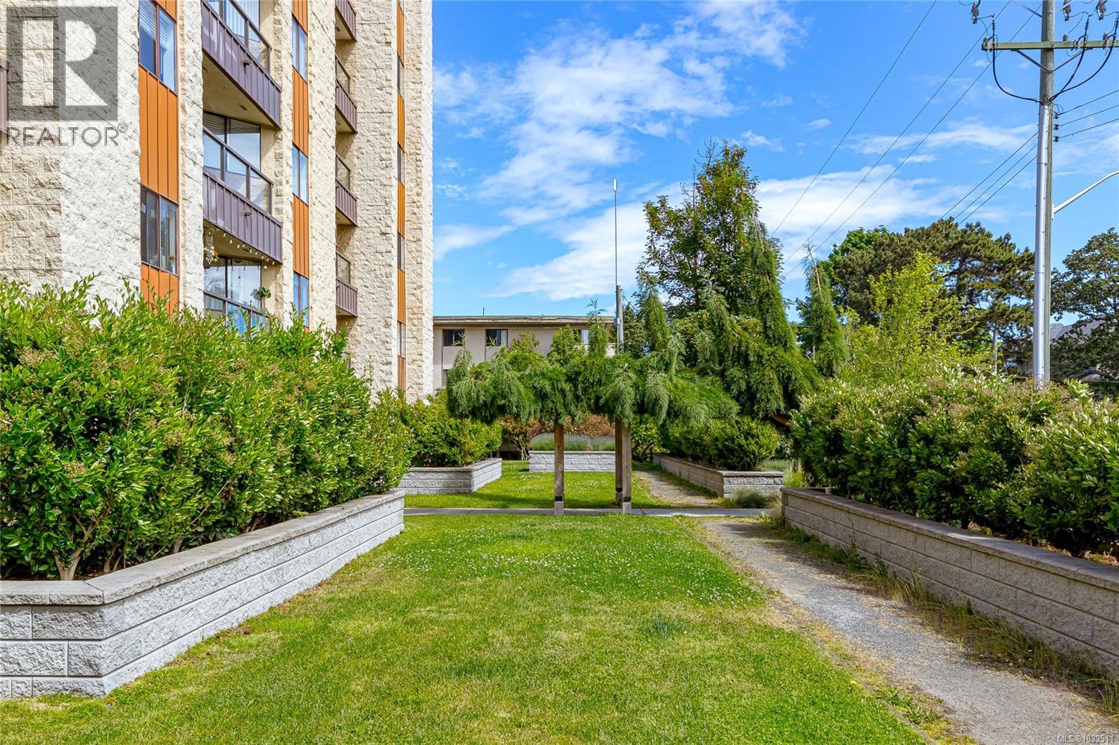 #310 1745 Leighton Rd - 32