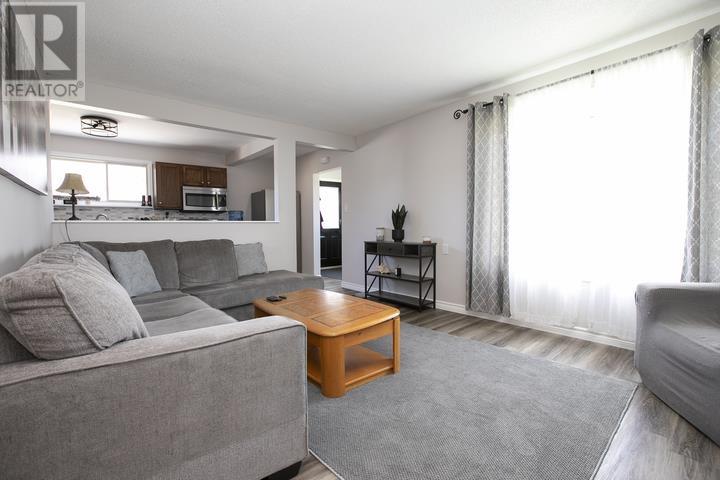 43 Weldon AVE - 24