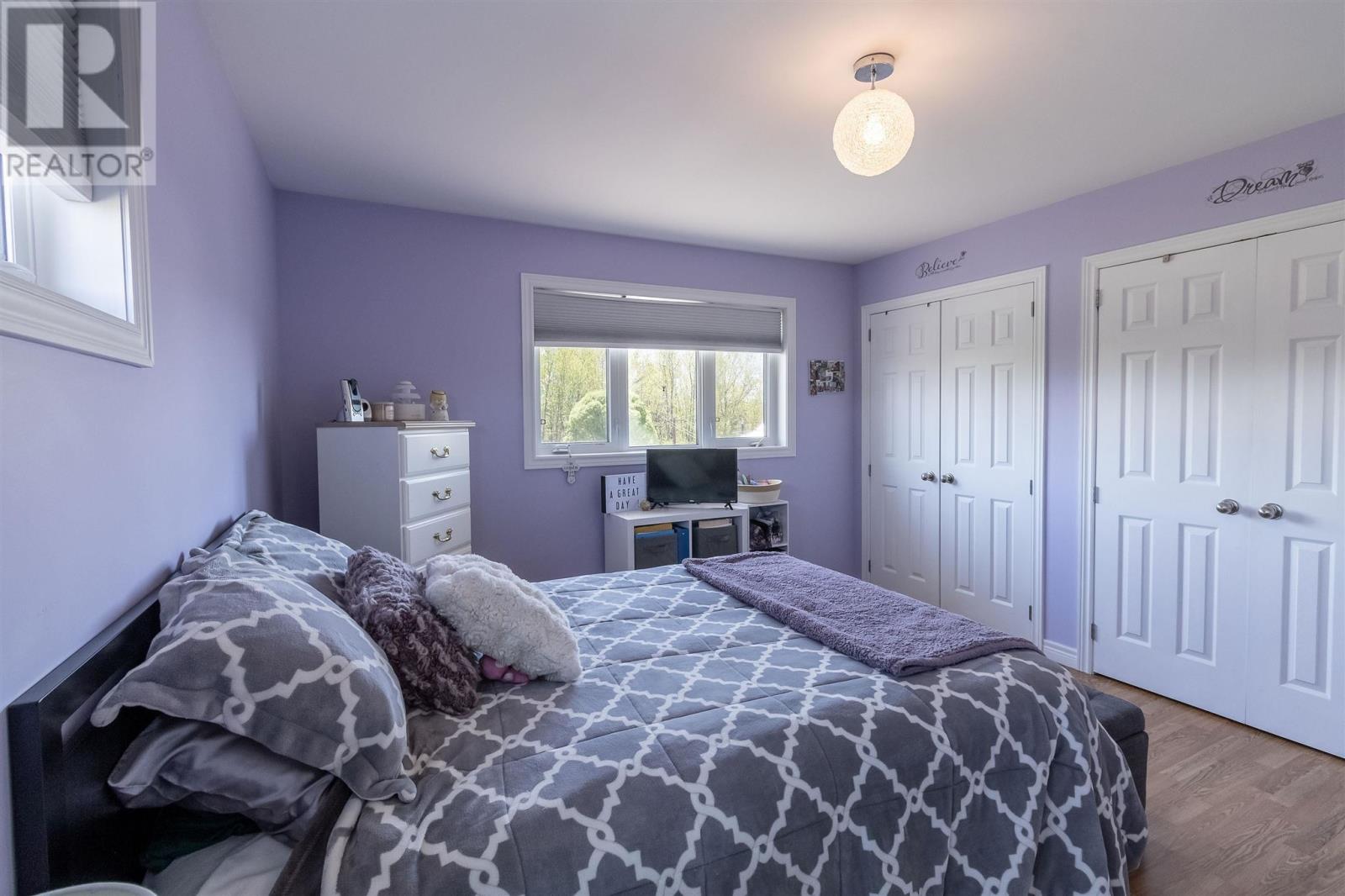 53 Laura ST - 21