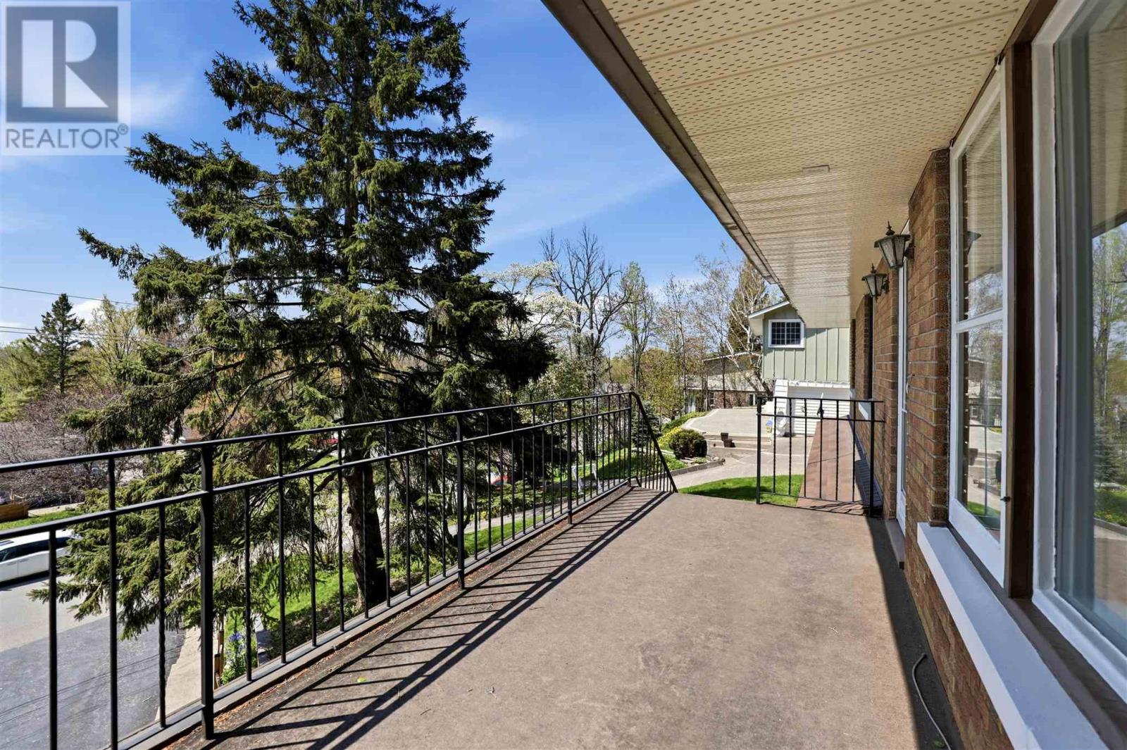 48 Creery AVE - 4