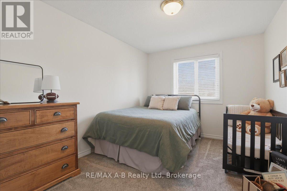 528 NELSON STREET W - 22