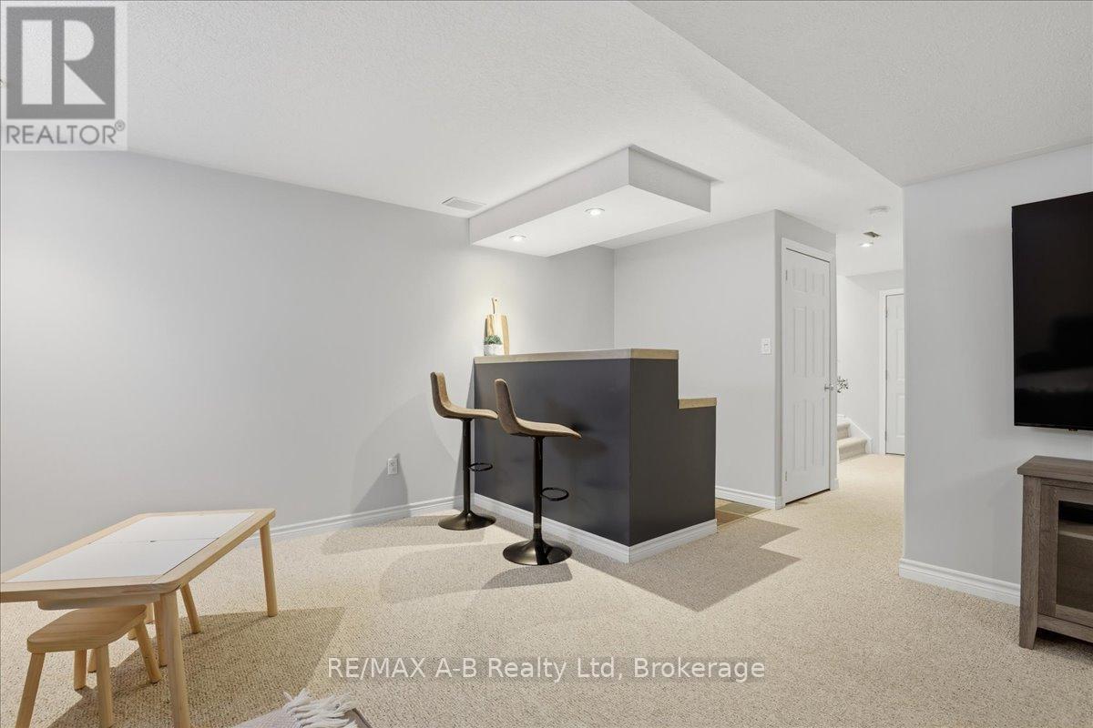 528 NELSON STREET W - 29