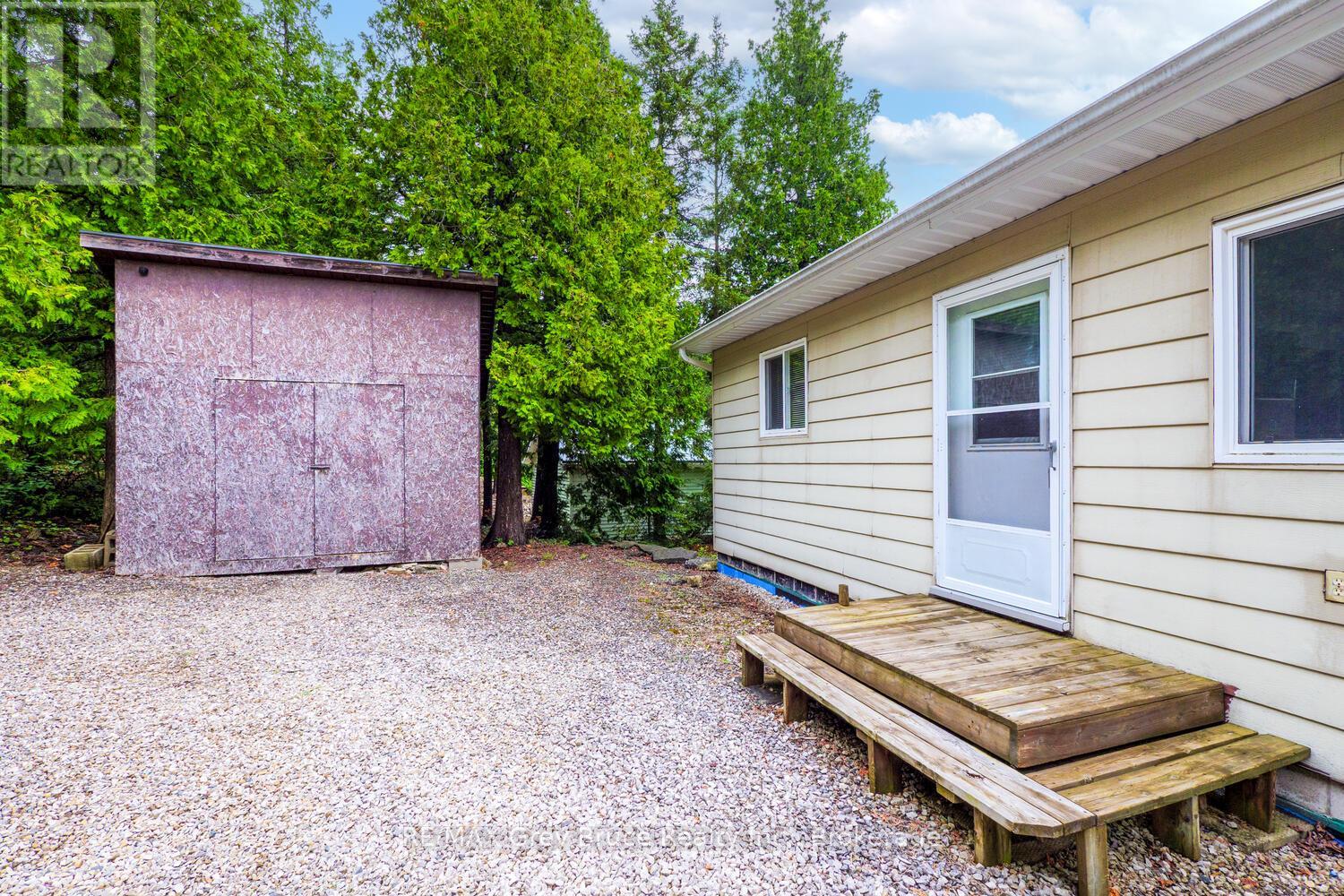 68 TAMARAC ROAD - 31