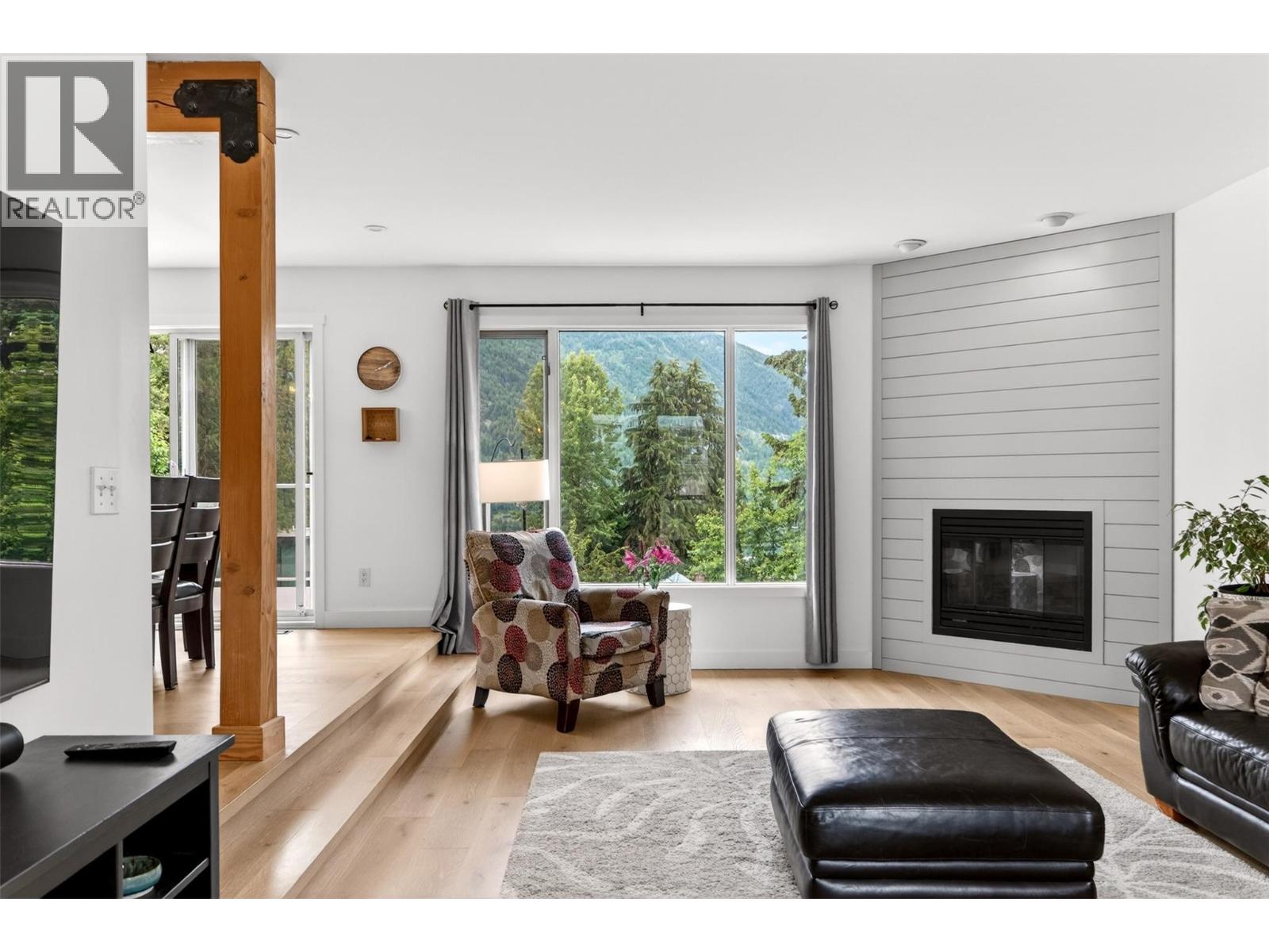 604 Innes Street W - 16