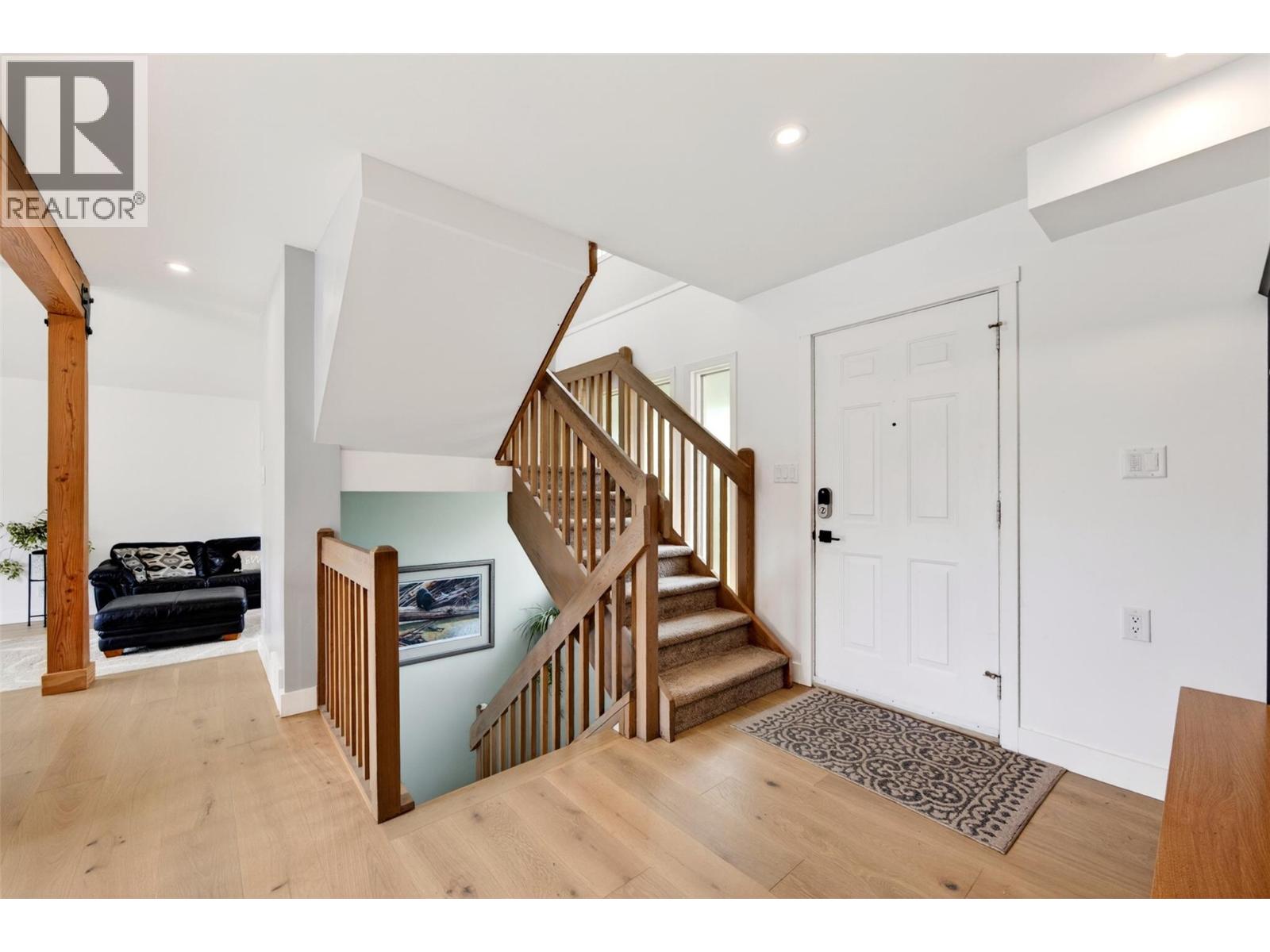 604 Innes Street W - 17