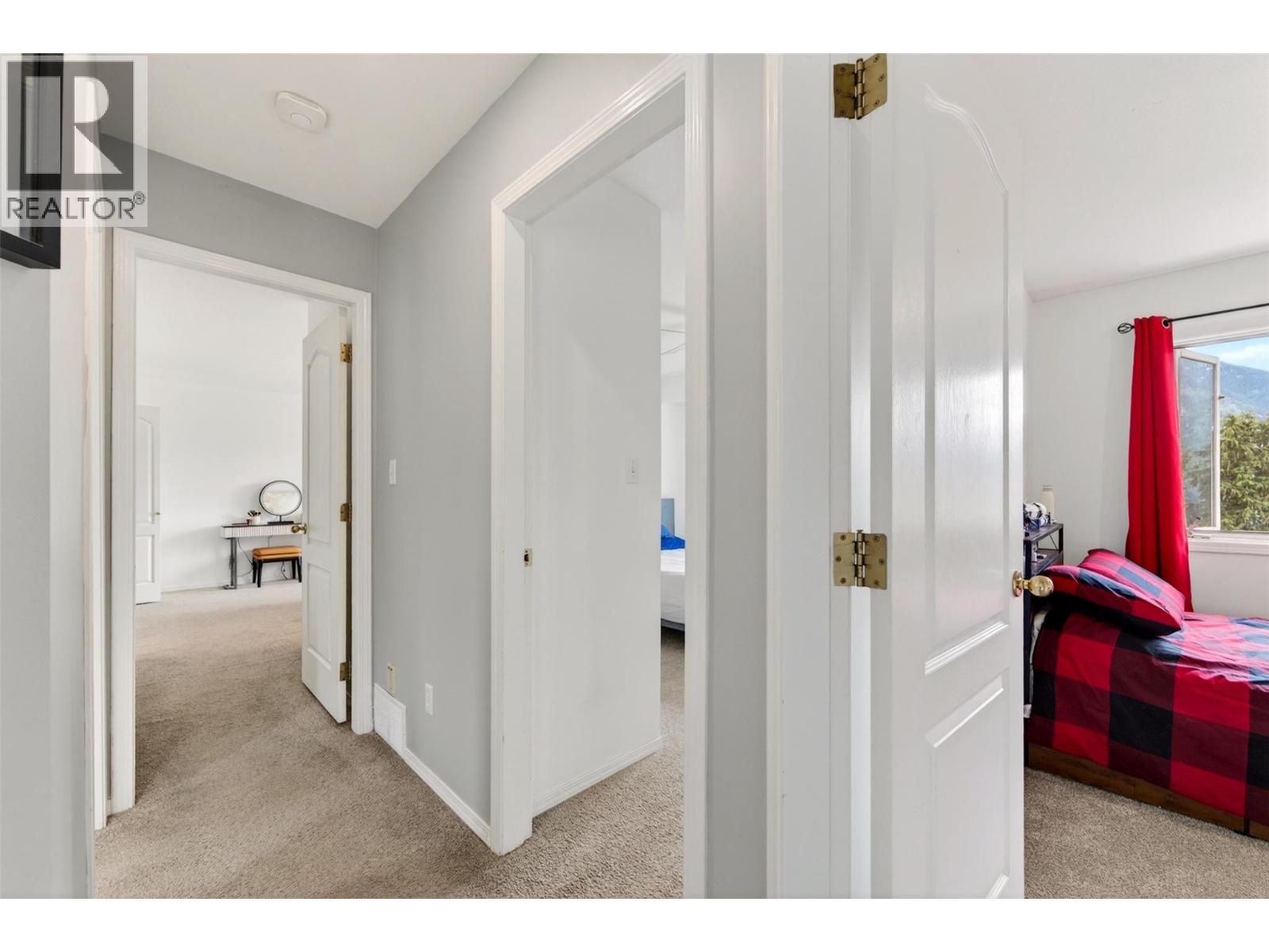 604 Innes Street W - 29
