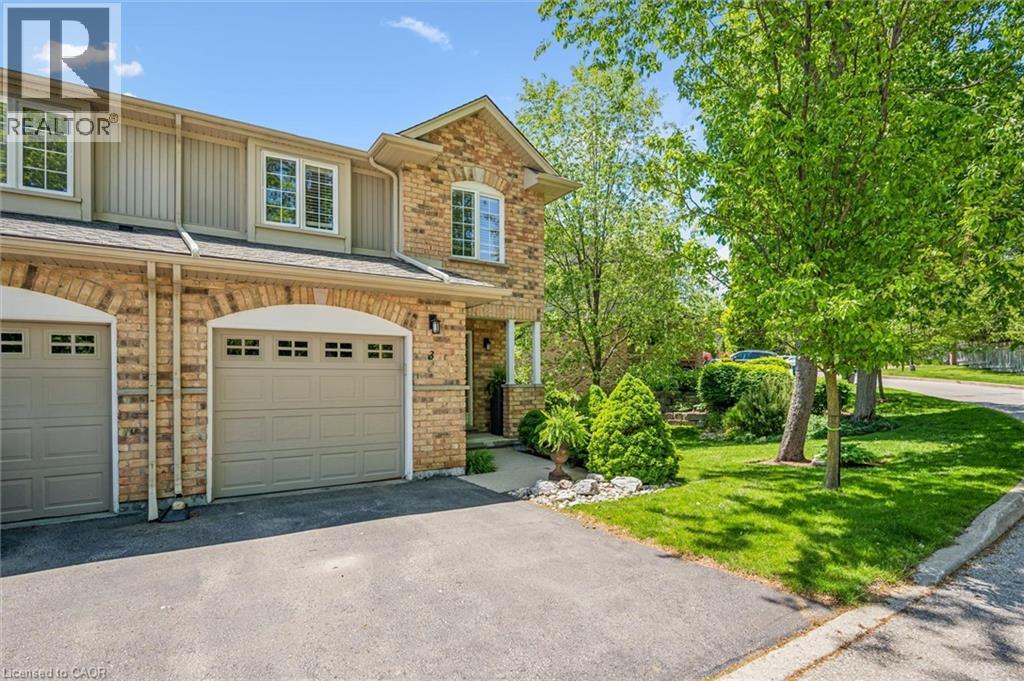 #3 15 BANNISTER Court - Image 2