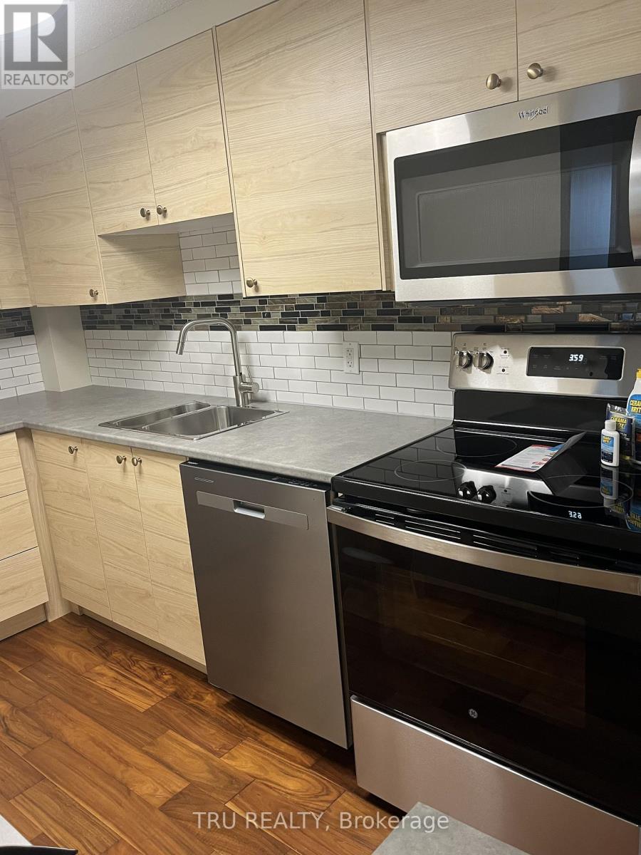 2 Bed, 1 Bath House for Rent in Ottawa – PH6 – 158C MCARTHUR AVENUE, Ottawa – MLS# X13245796 - Image 9