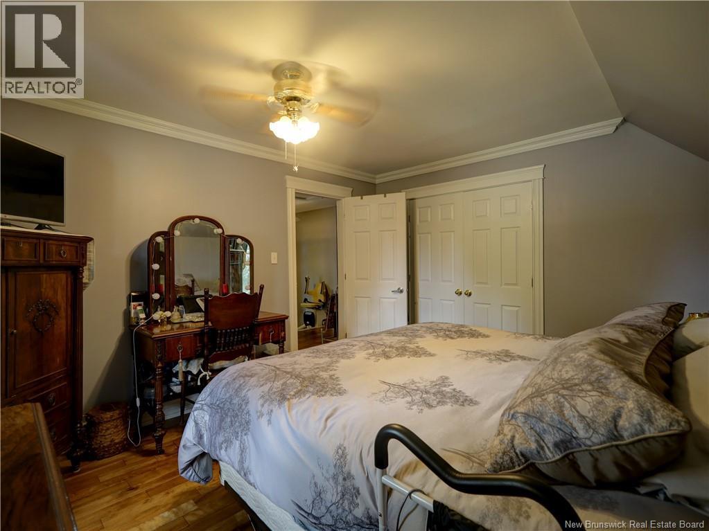 54 Broad Road - 34