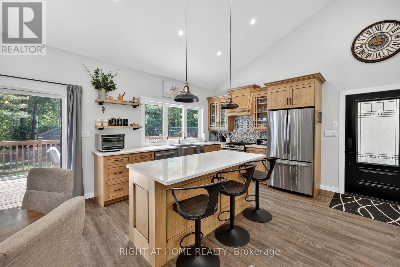 16 WOODLAND HEIGHTS DRIVE - 31