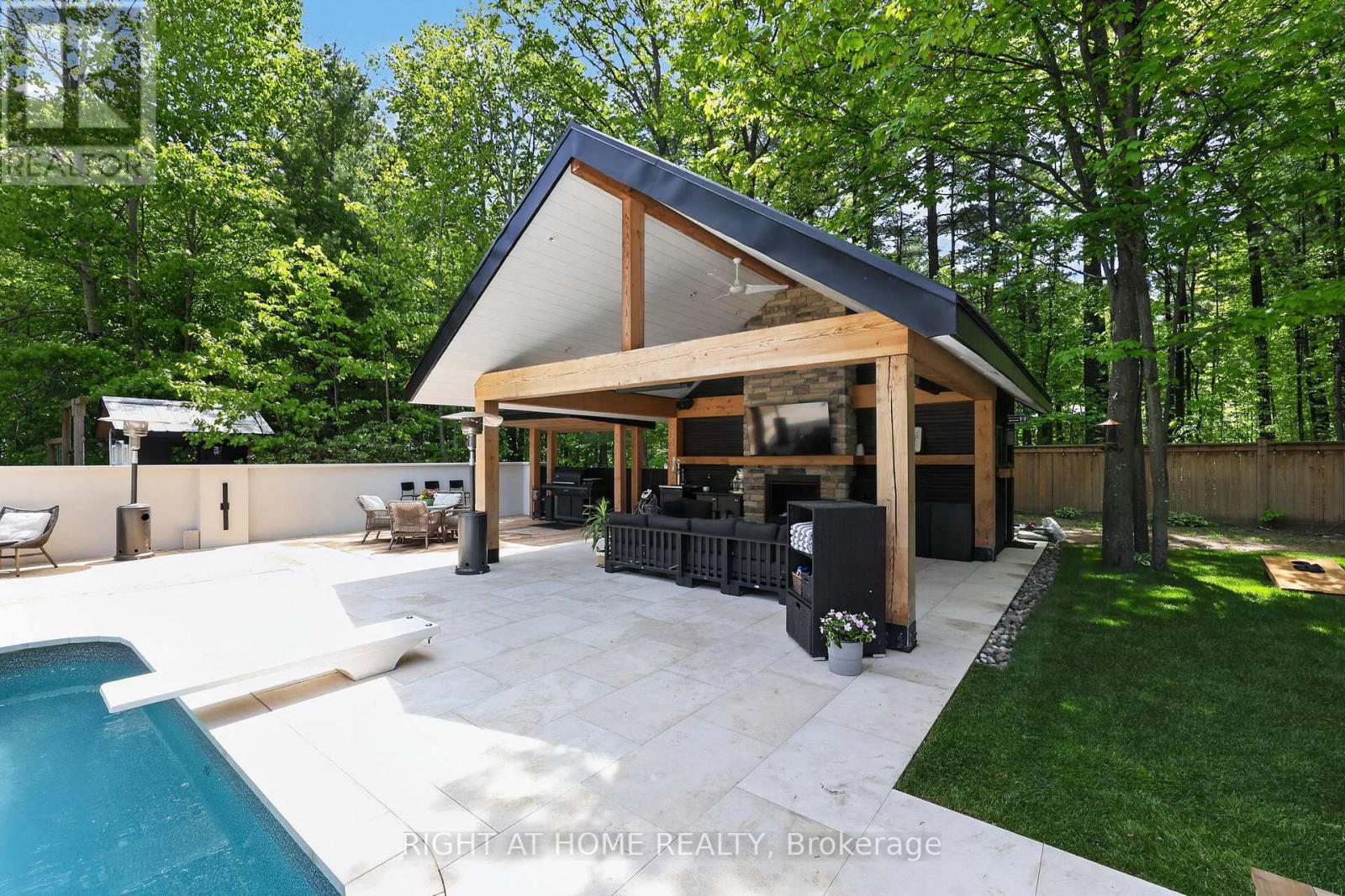 16 WOODLAND HEIGHTS DRIVE - 39