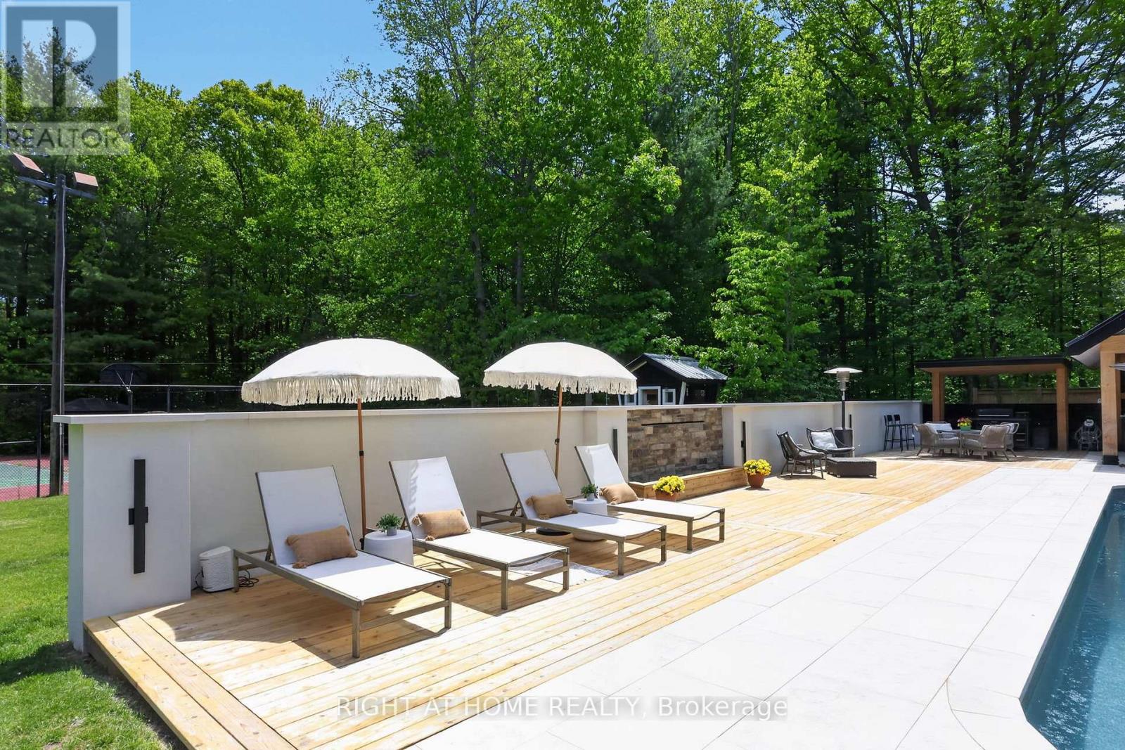16 WOODLAND HEIGHTS DRIVE - 41