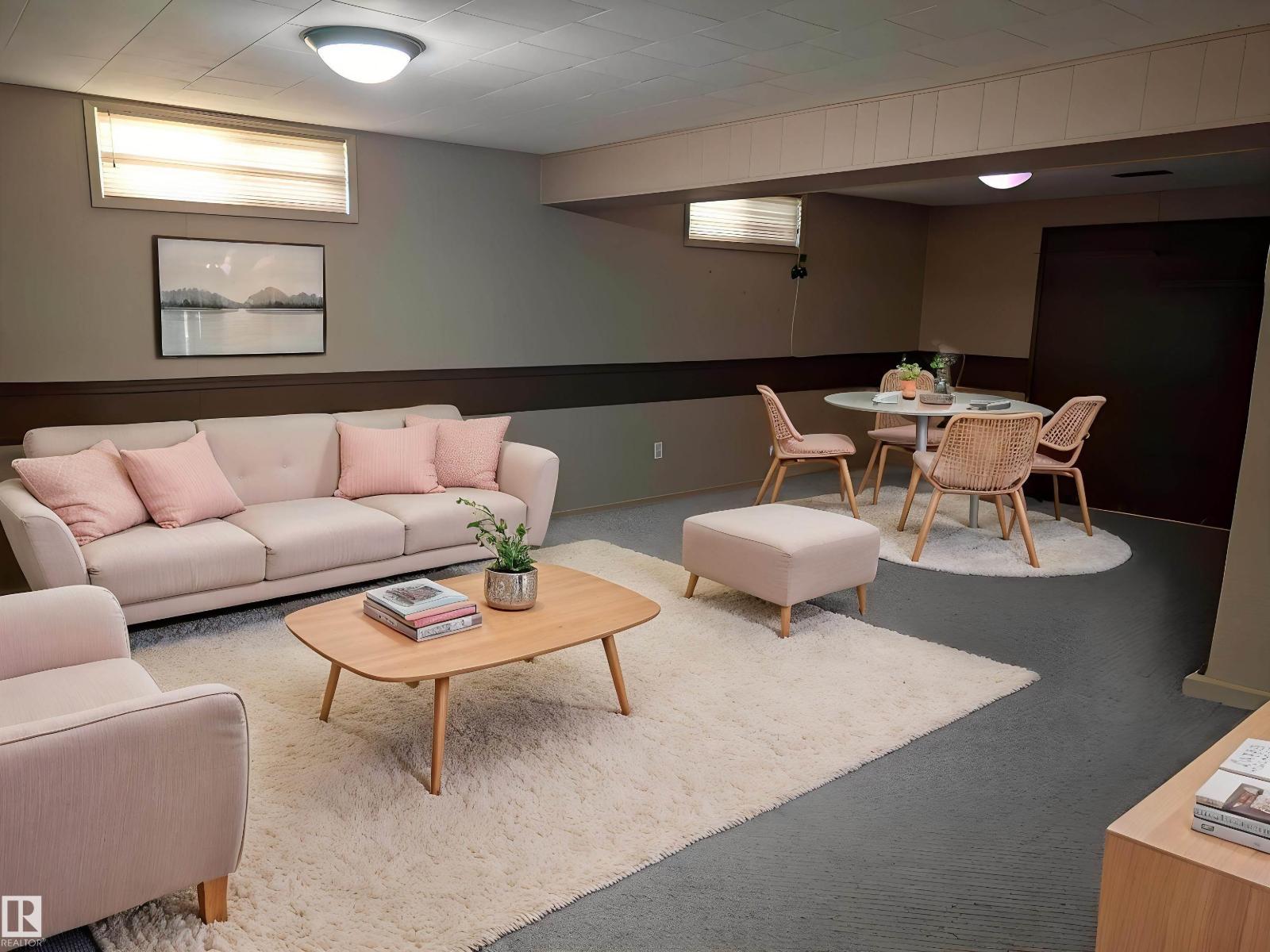 9443 75 ST NW - 12