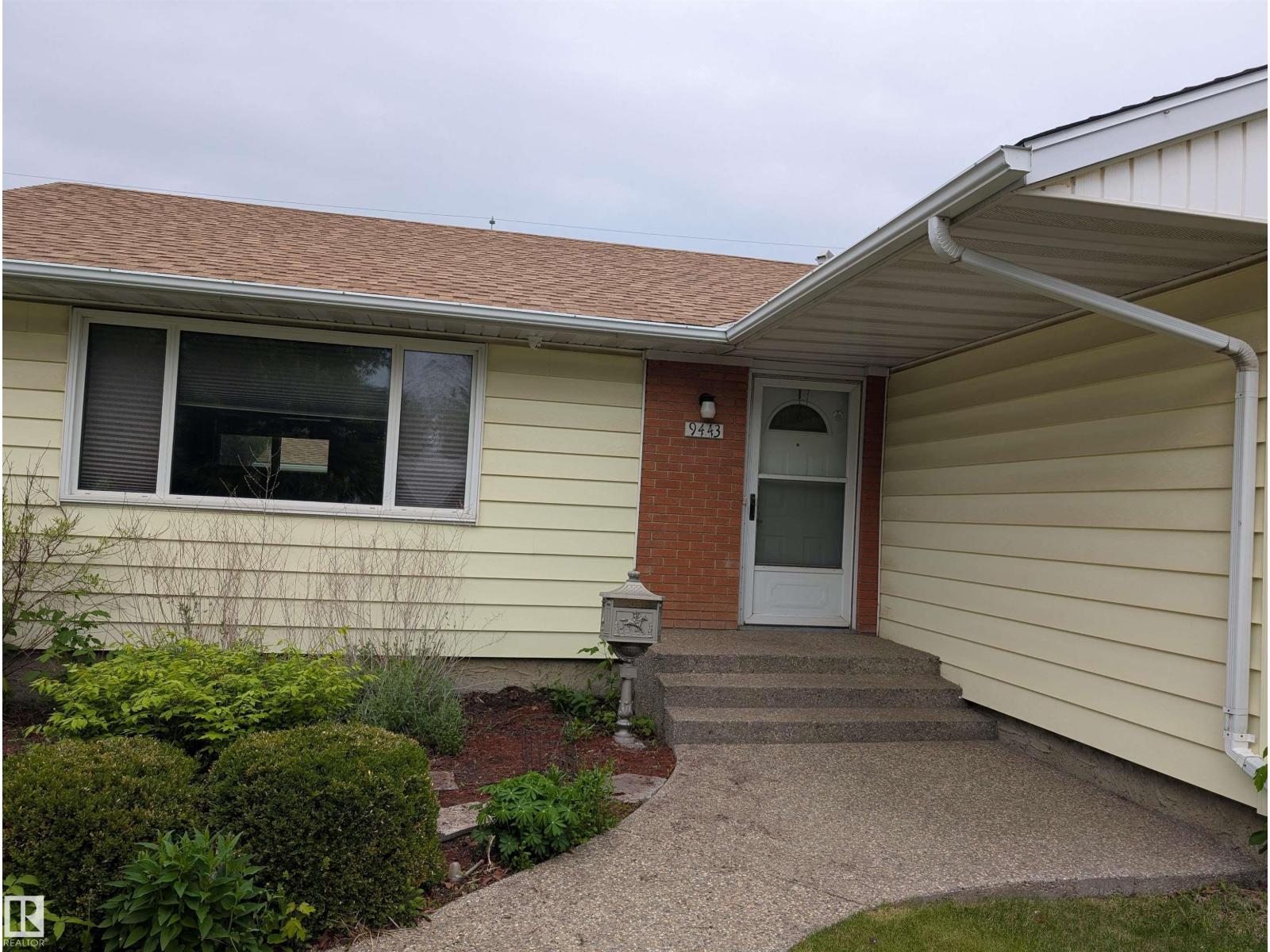 9443 75 ST NW - Image 2