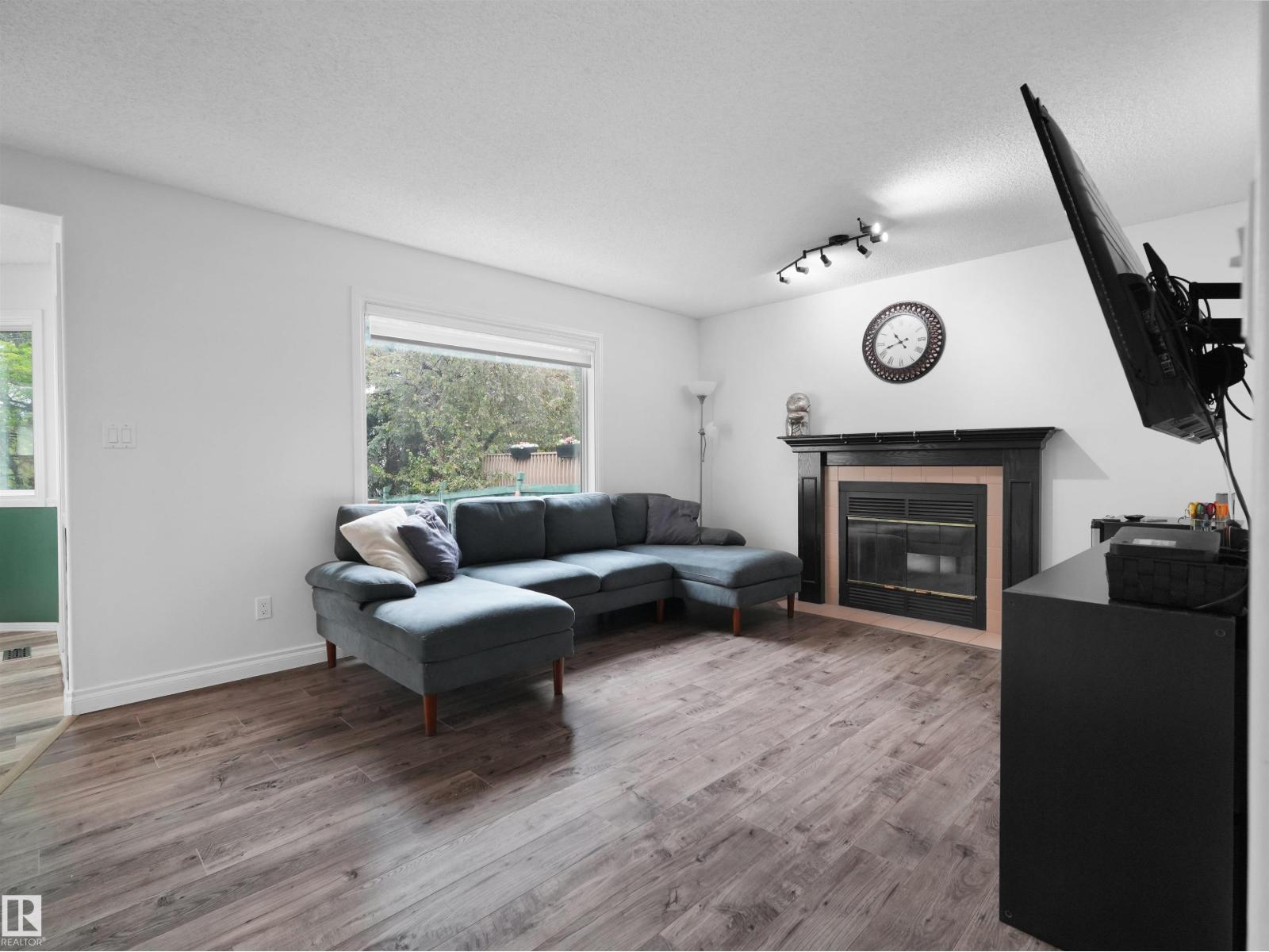 208 FERGUSON PL NW - 21