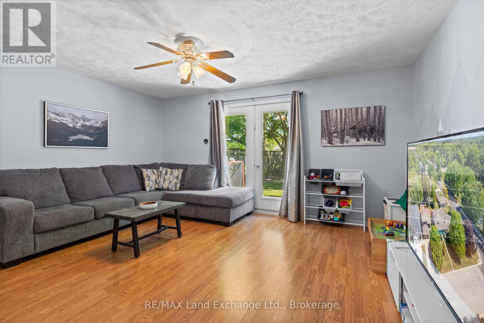 815 MARKET STREET - 25
