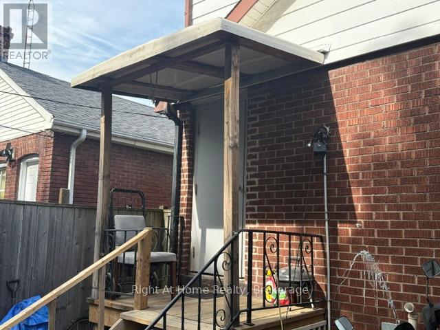 238 ALBERT STREET - 3