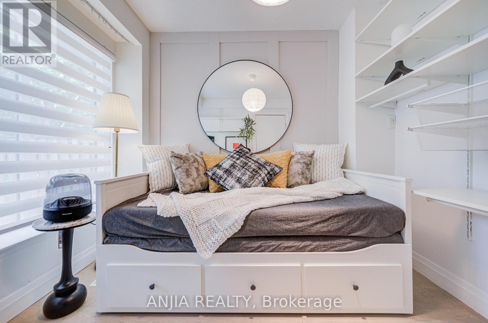 272 MCNICOLL AVENUE - 15