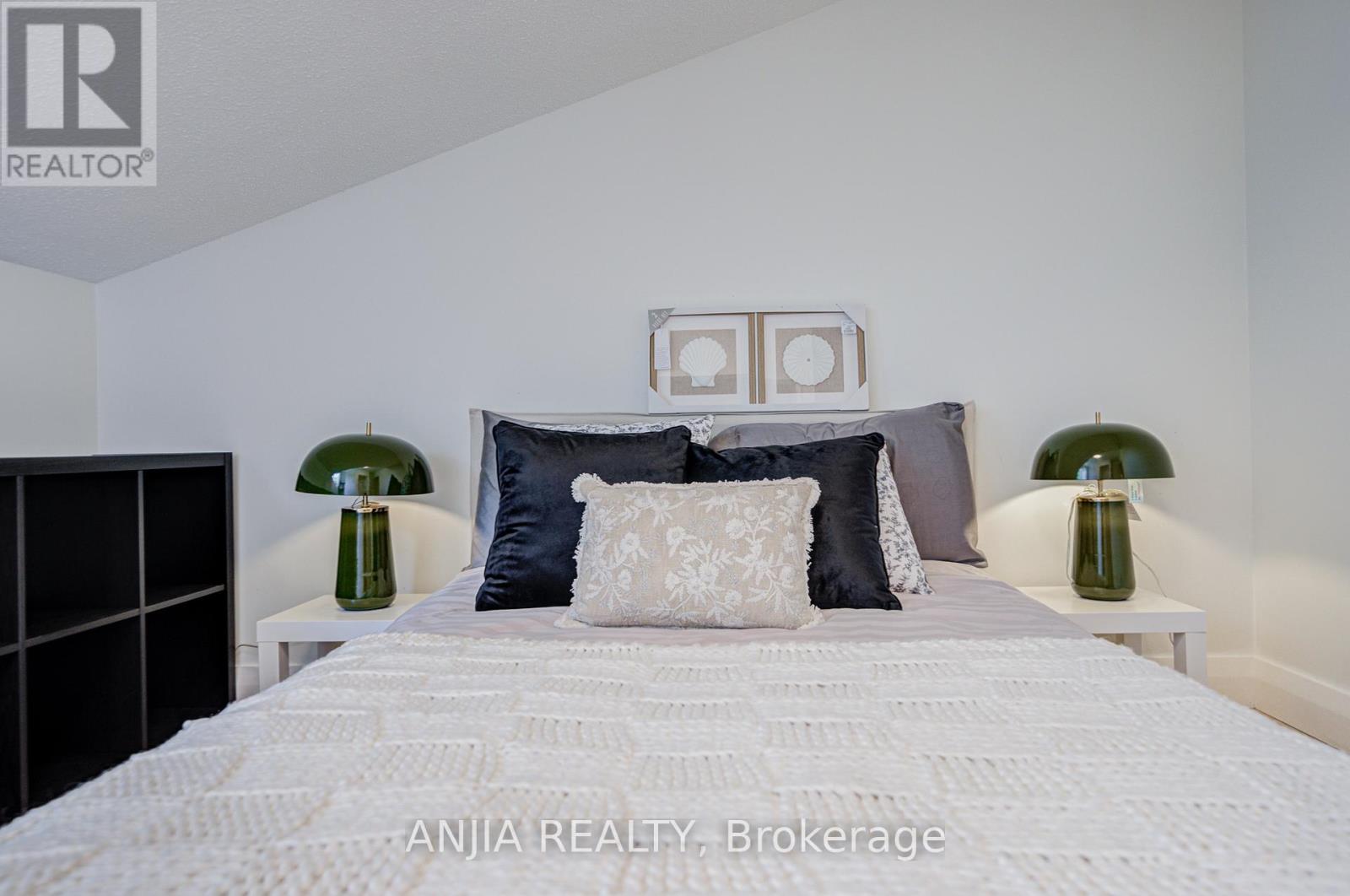 272 MCNICOLL AVENUE - 18