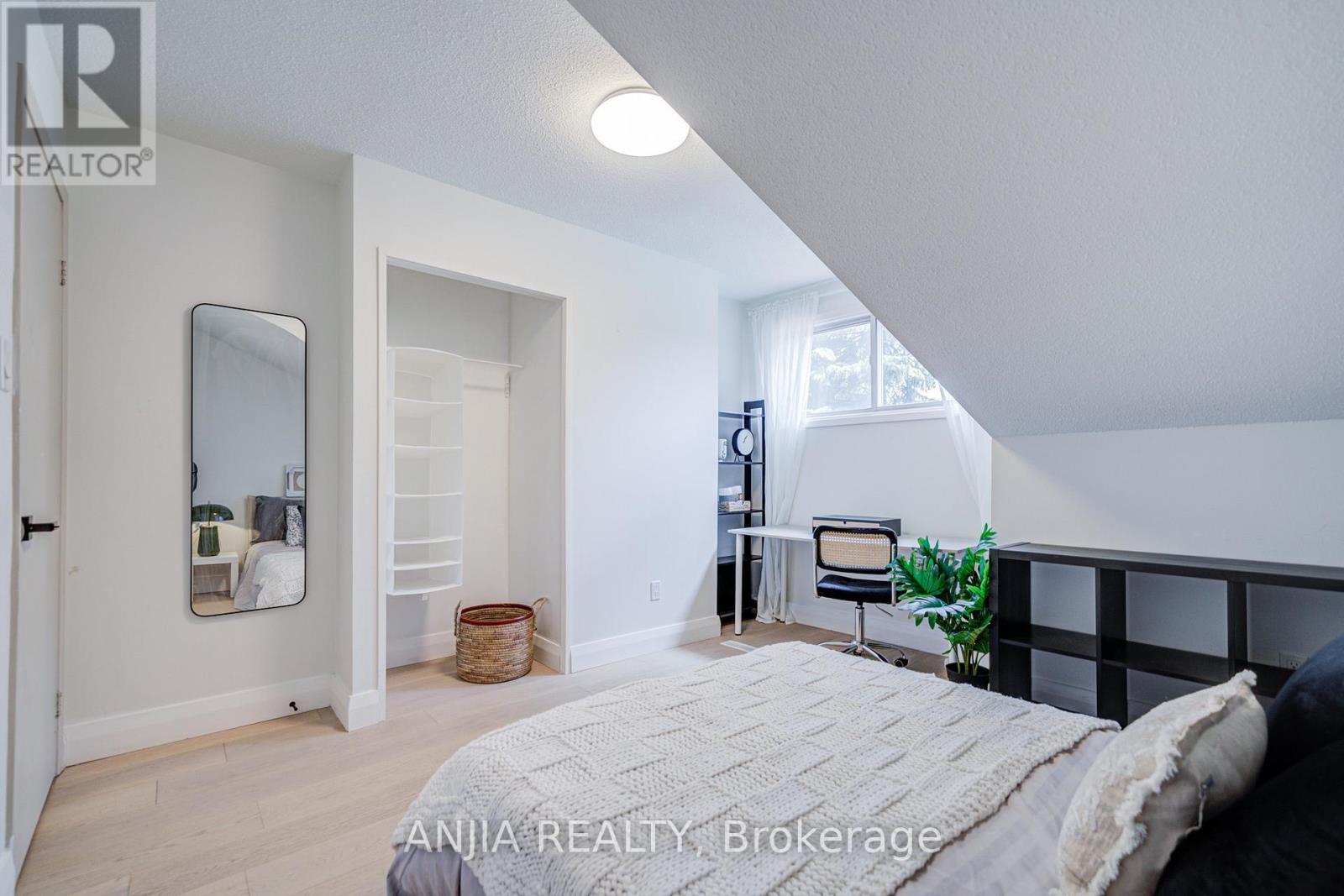 272 MCNICOLL AVENUE - 19