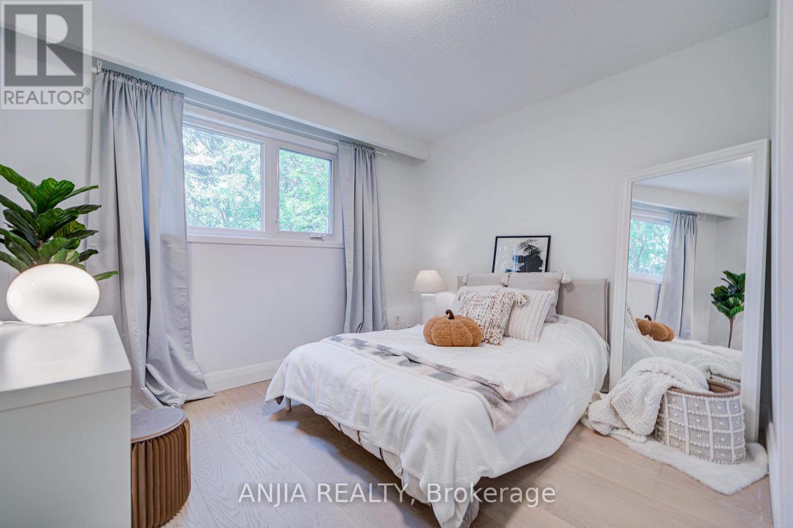 272 MCNICOLL AVENUE - 20