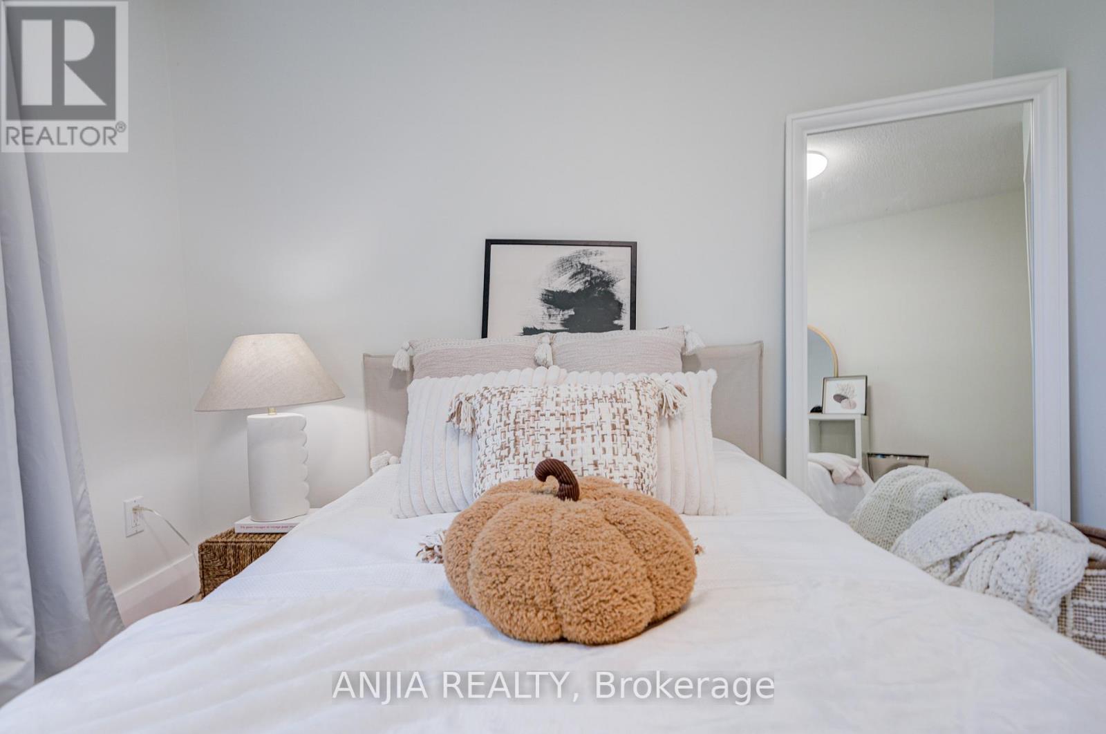 272 MCNICOLL AVENUE - 21
