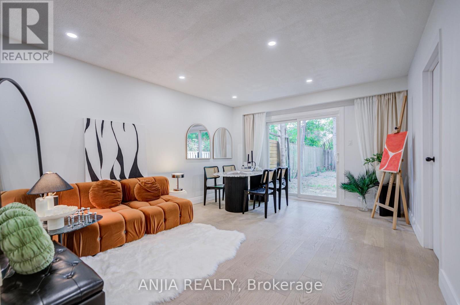 272 MCNICOLL AVENUE - 4