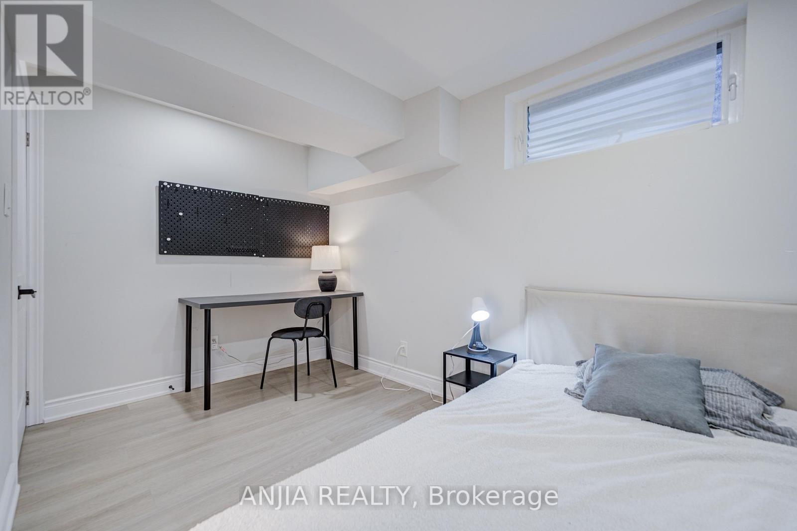 272 MCNICOLL AVENUE - 40