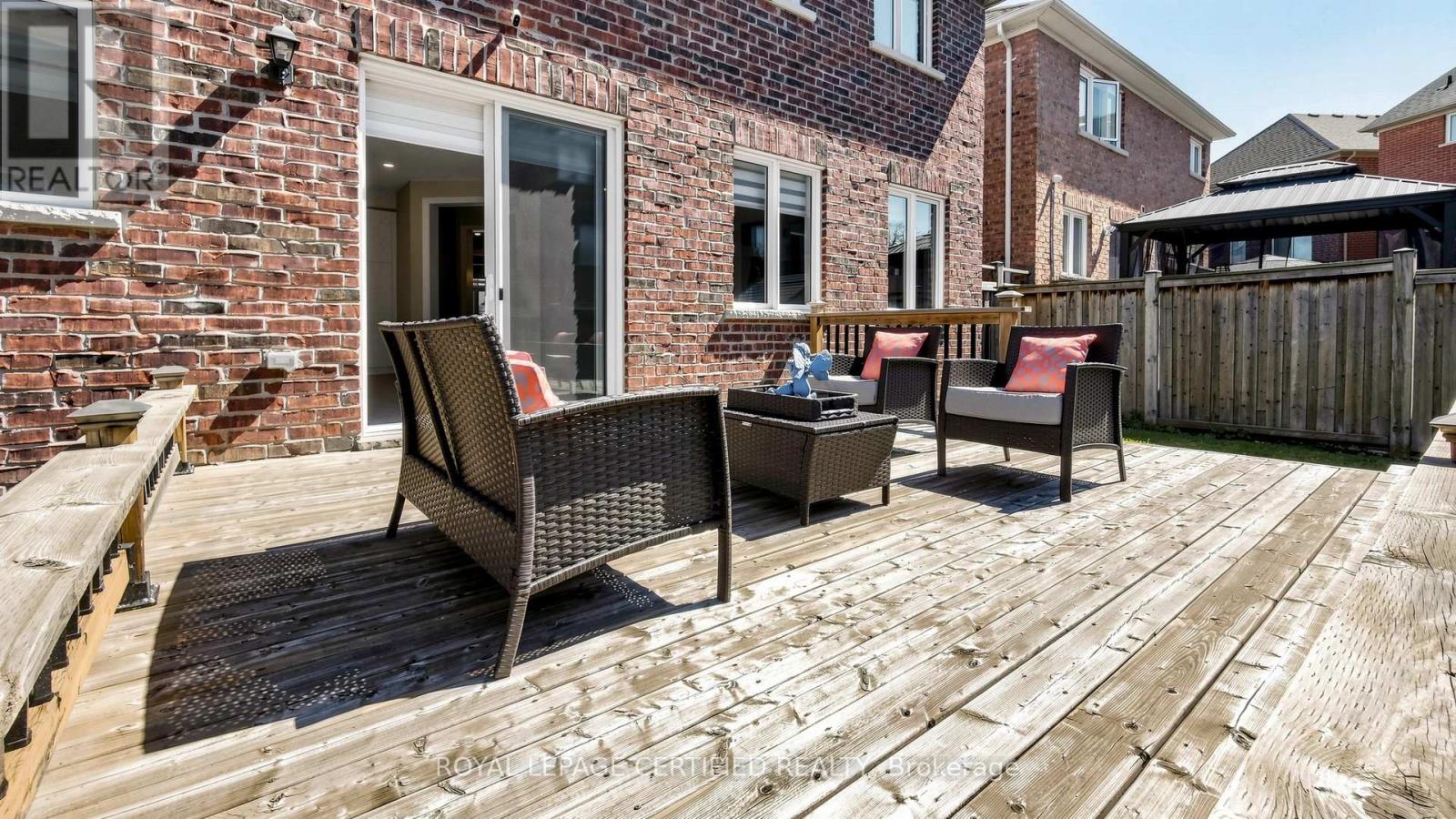 4 MAWBY STREET - 38