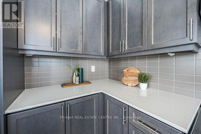 553 TED MARKS DRIVE - 21