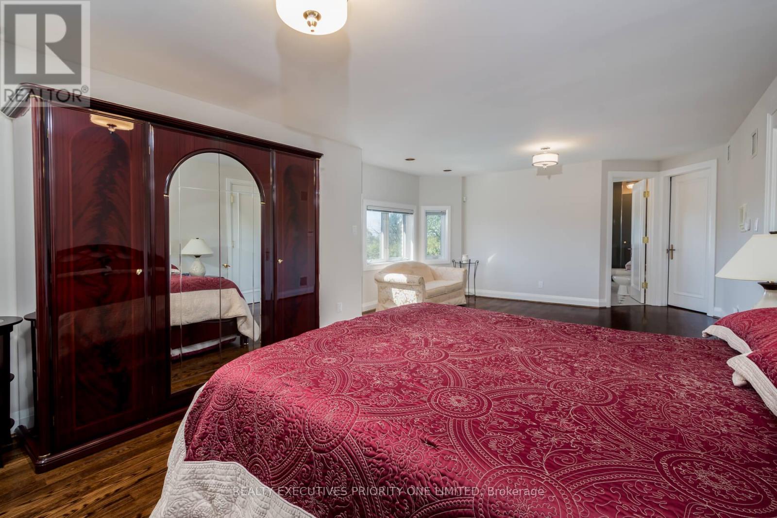 67 STOCKDALE CRESCENT - 24