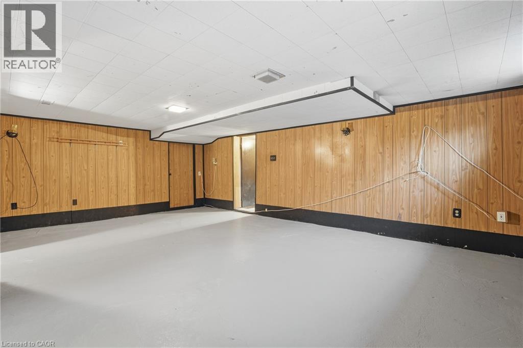 549 WEBER Street E - 23