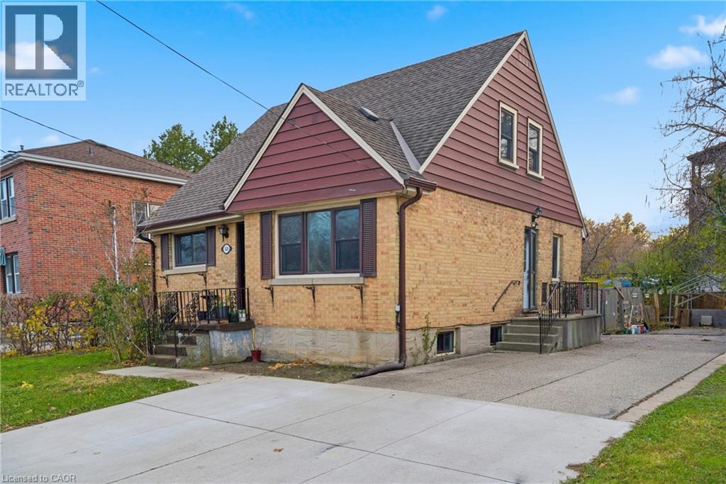 549 WEBER Street E - 3