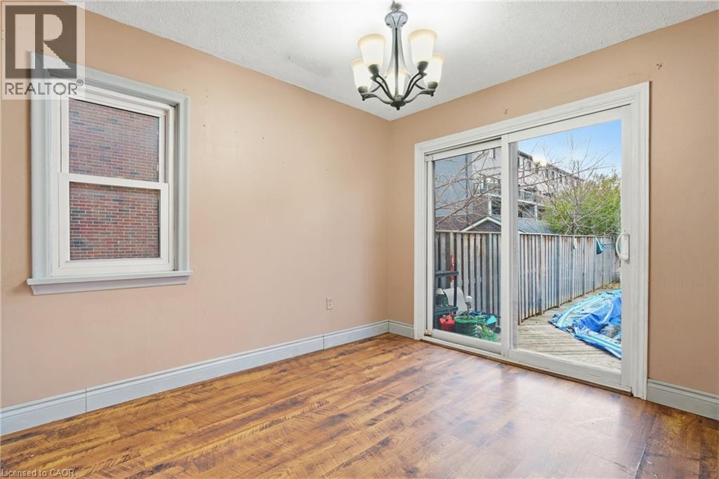 549 WEBER Street E - 5