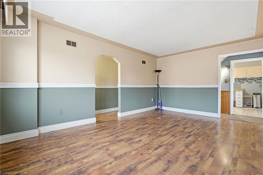 549 WEBER Street E - 7
