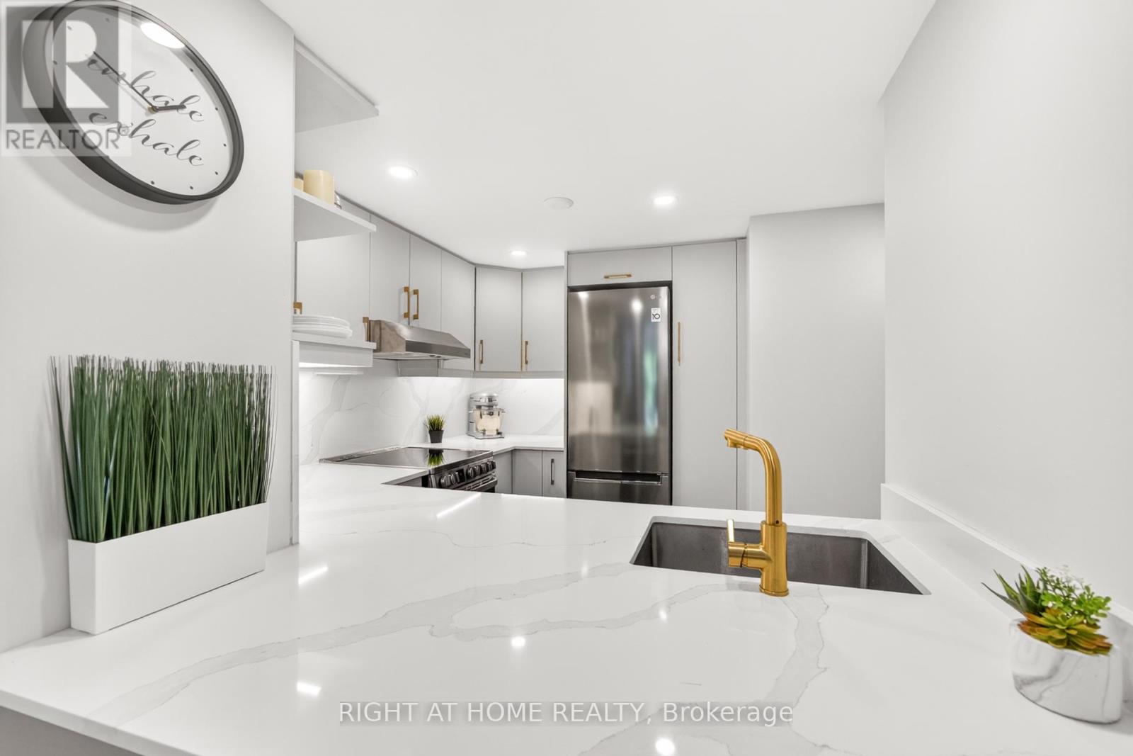 #2151 105 GEORGE APPLETON WAY - 14