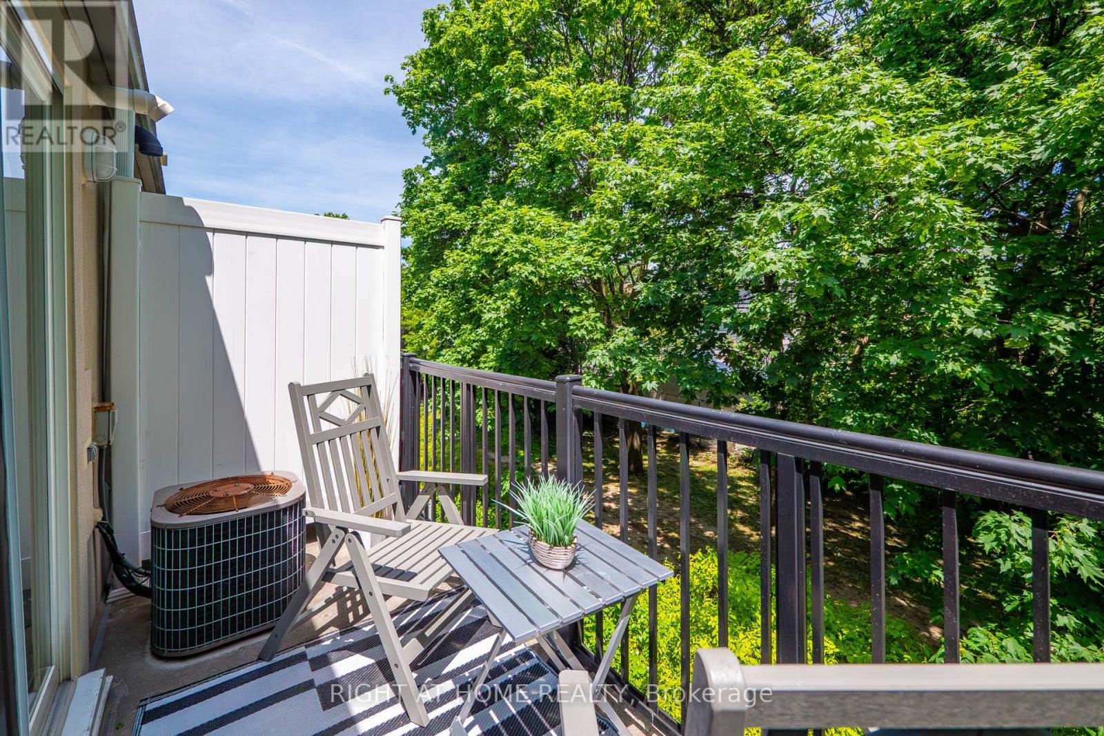 #2151 105 GEORGE APPLETON WAY - 27