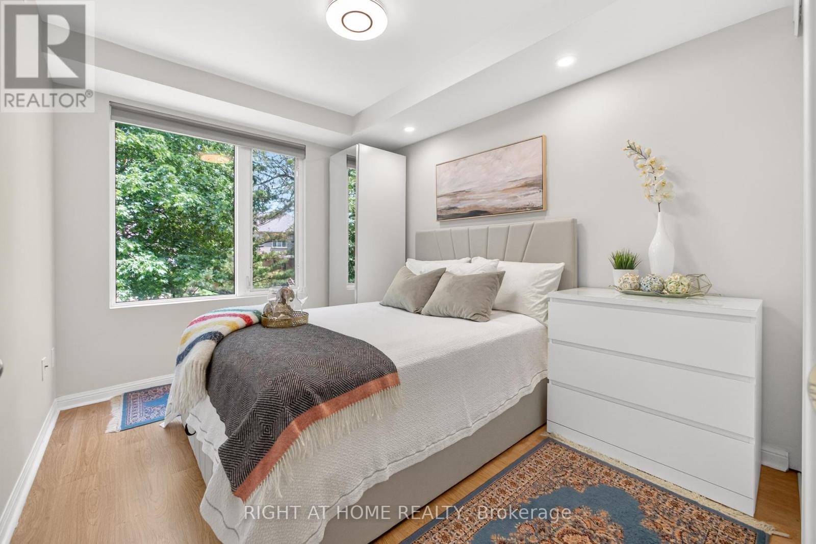 #2151 105 GEORGE APPLETON WAY - 4