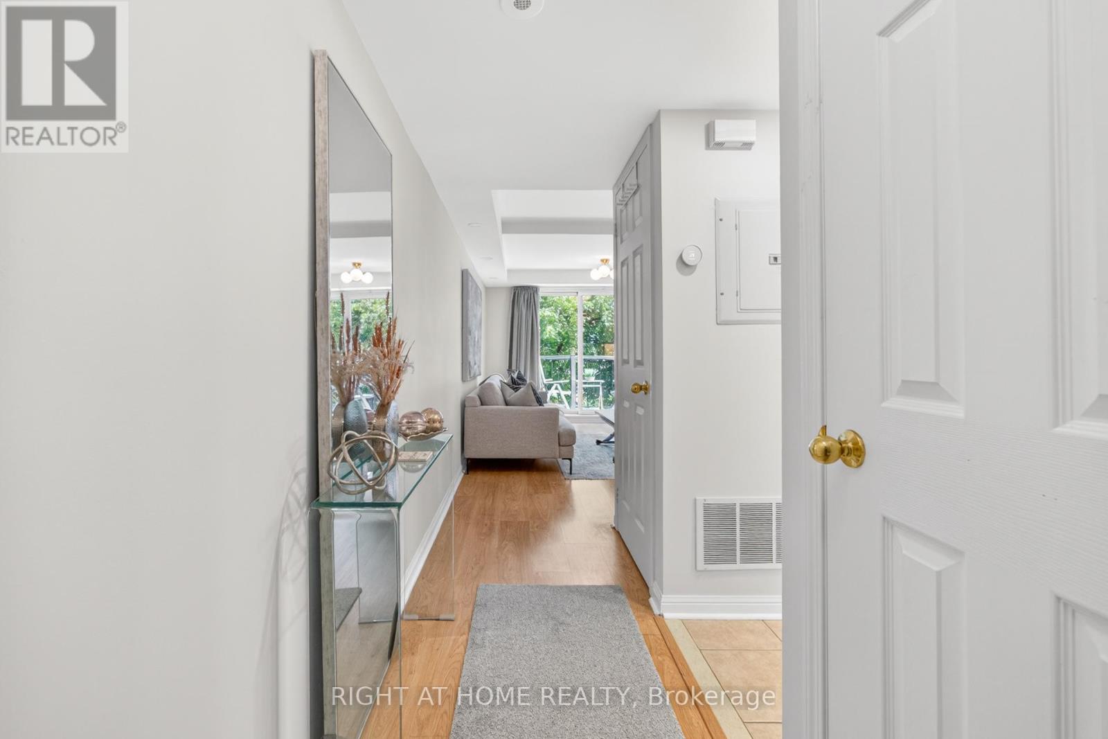 #2151 105 GEORGE APPLETON WAY - 6