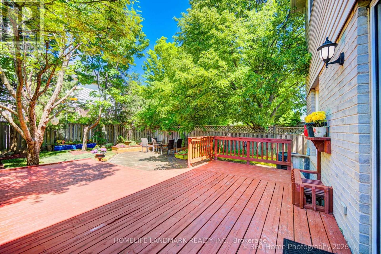 423 LEVANNA LANE - 27