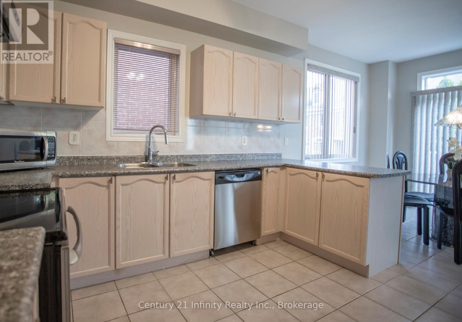 1000 RIVERVIEW CRESCENT - 23