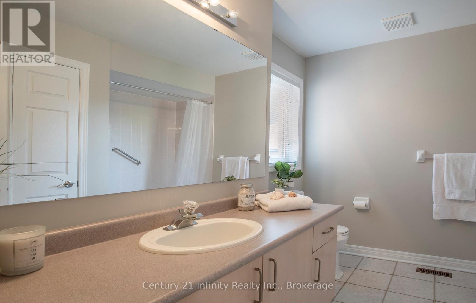 1000 RIVERVIEW CRESCENT - 35