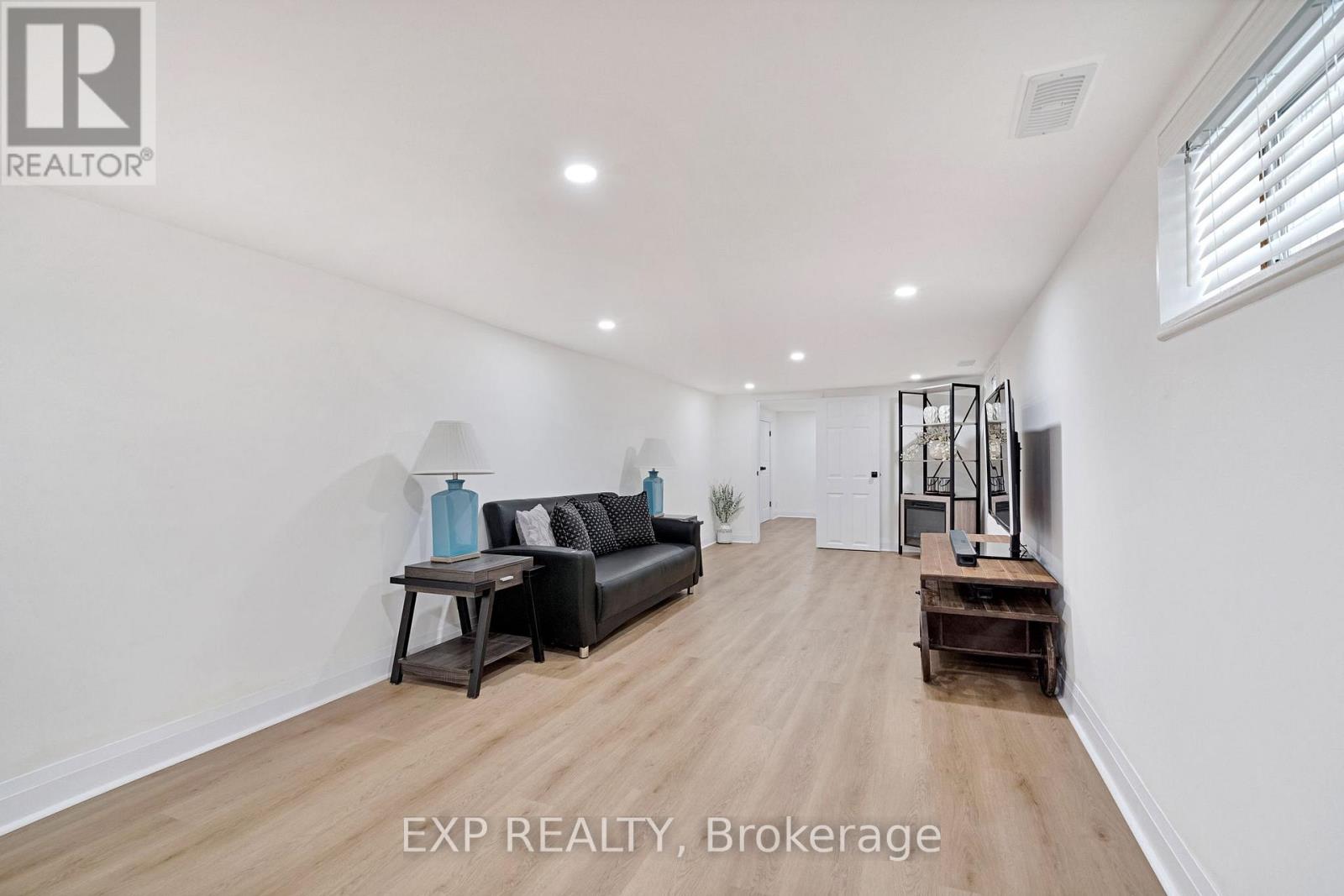79 HEATHER PLACE - 28