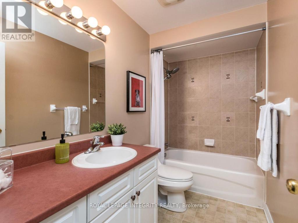 176 PARKIN CIRCLE - 28