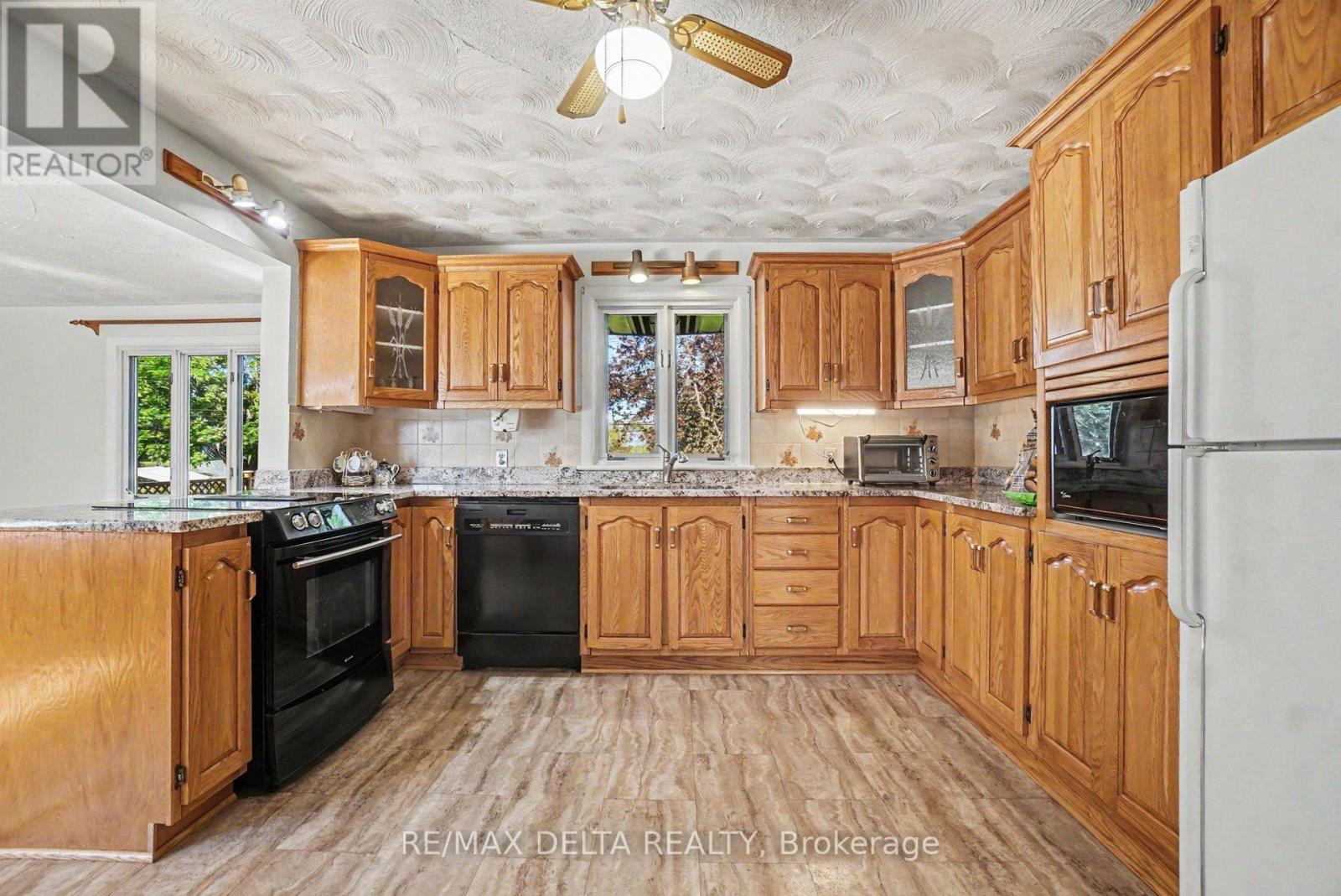 352 LACASSE AVENUE - 14