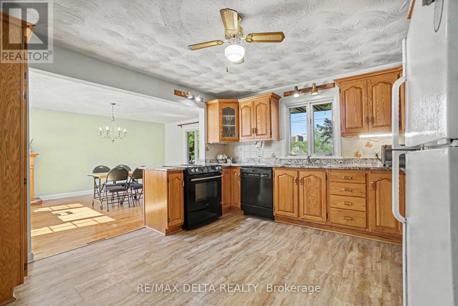 352 LACASSE AVENUE - 15