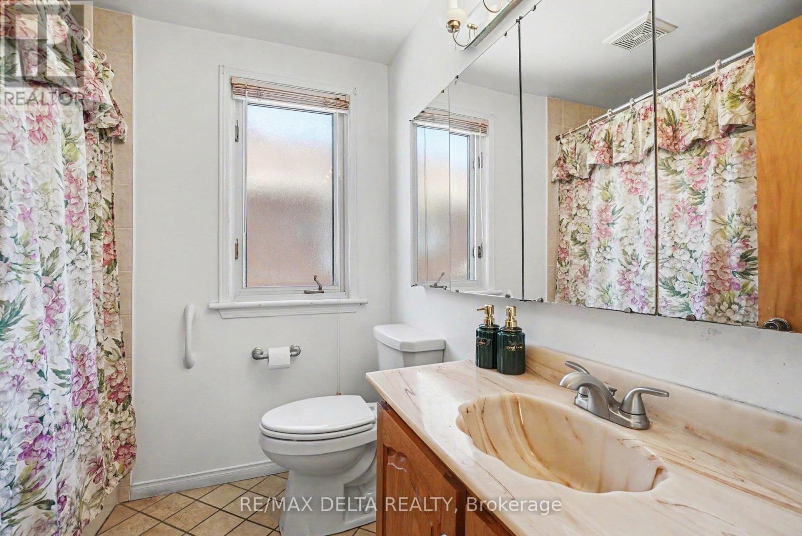 352 LACASSE AVENUE - 21